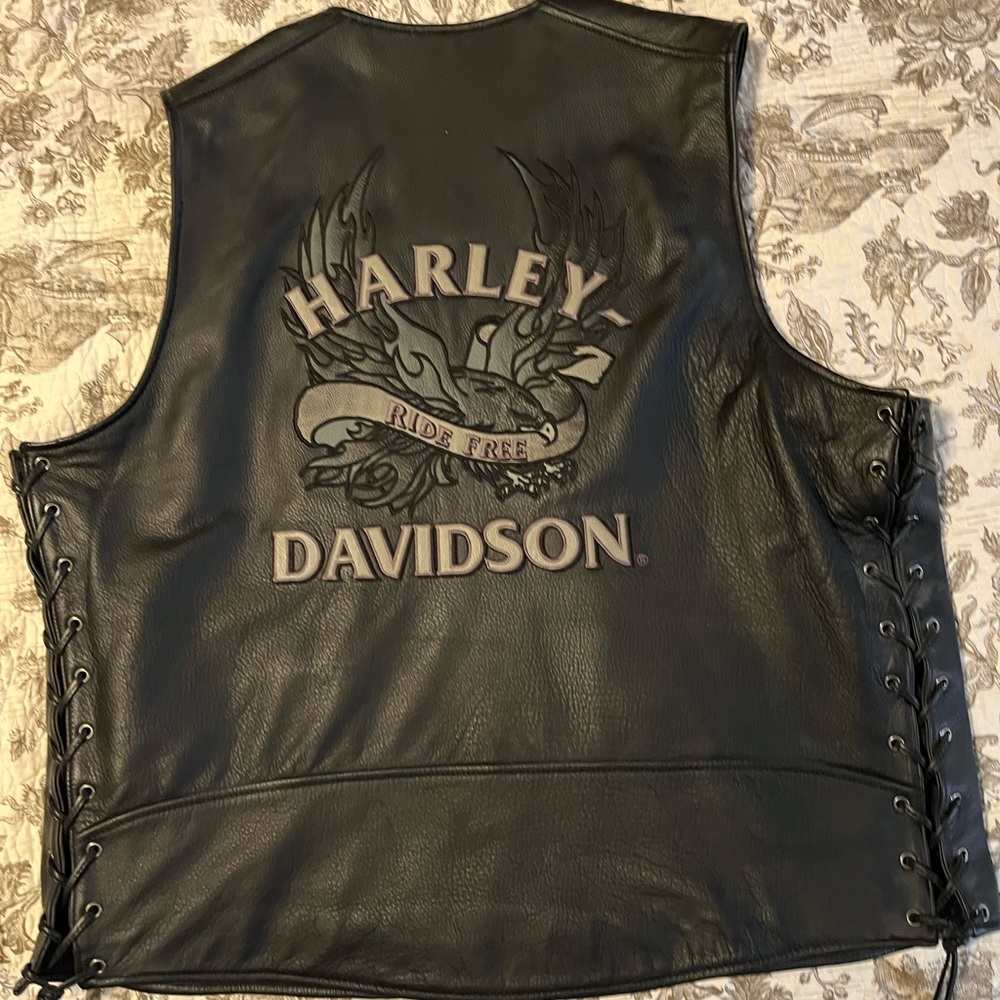 Mens Harley-Davidson leather vest